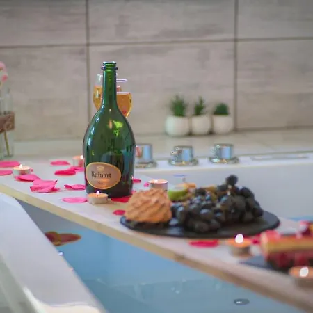 Aman Insolite Jacuzzi Parking Free Centre A 5min Apartamento